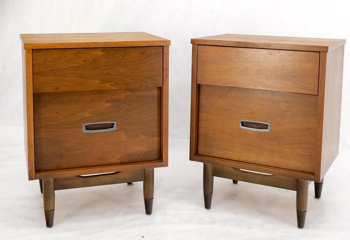 Pair Light American Walnut Two Drawers End Tables Nightstands Cabinets Dowel Leg