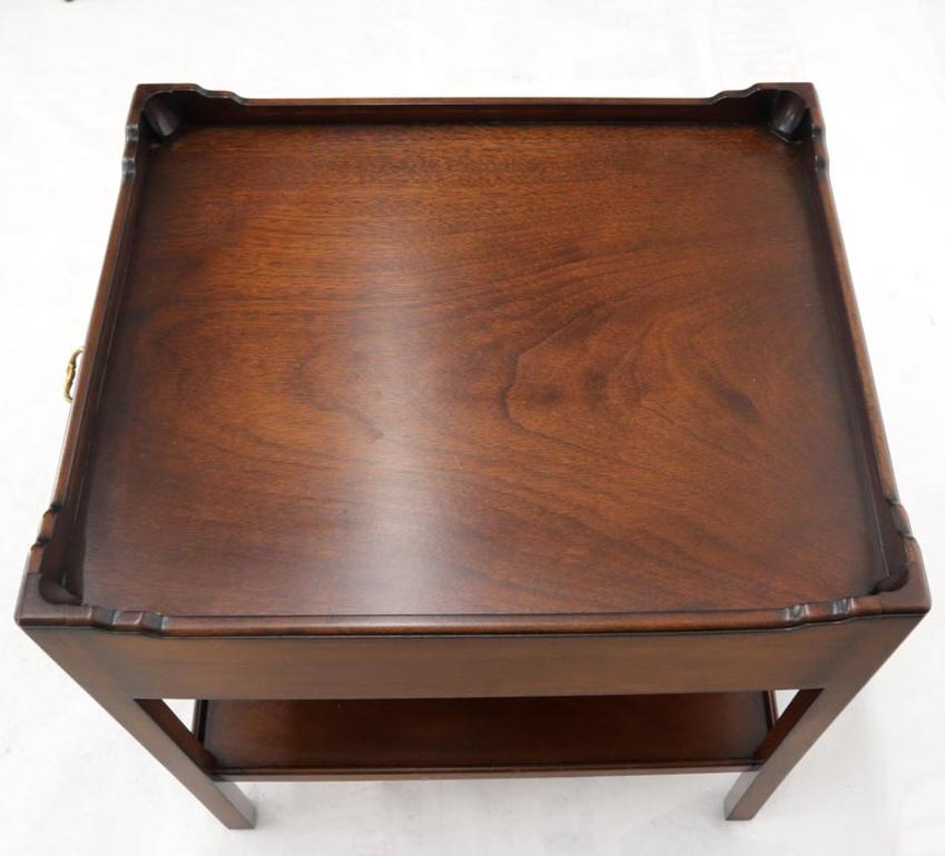 Southampton Mahogany Gallery Top Brass Drop Pull One-Drawer End Table Stand