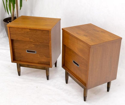 Pair Light American Walnut Two Drawers End Tables Nightstands Cabinets Dowel Leg